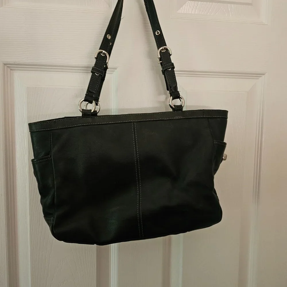 Vintage Coach Shoulder Bag in Black with Silver Hardware - Picture 10 of 10